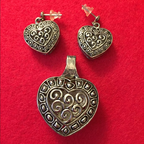 Artistic Heart Fashion Pendant & Earrings - Picture 5 of 6